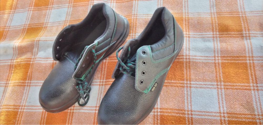 Работни мъжки обувки