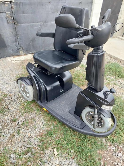 Scuter Carut electric pentru persoane cu dizabilităti handicap