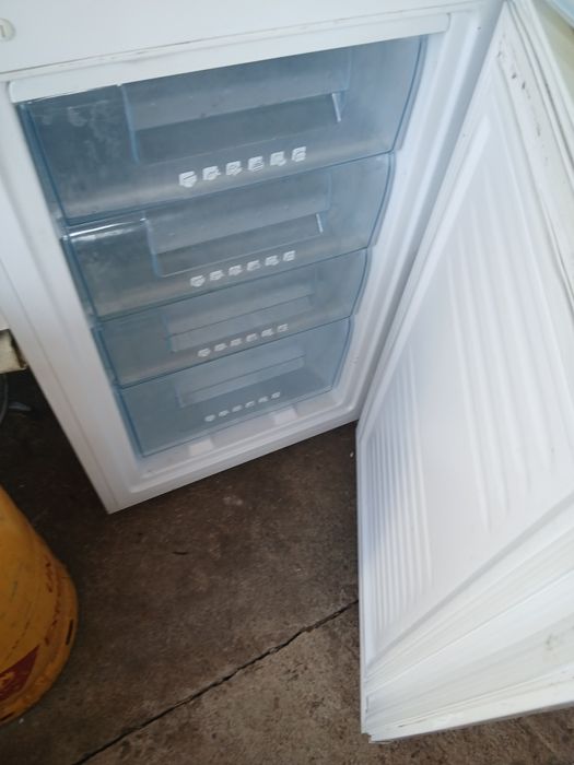 Frigider funcțional vand