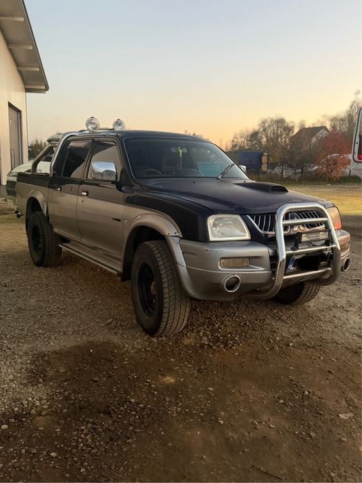 Mitsubishi L200 2005