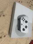 Xbox One S 1TB + 1 Controller + 2 Jocuri (GTA V, NFS) – Stare Bună