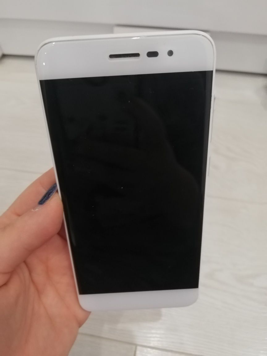 Coolpad Torino S Dual (E561)