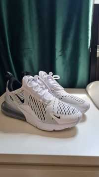 Vand Nike air max 270