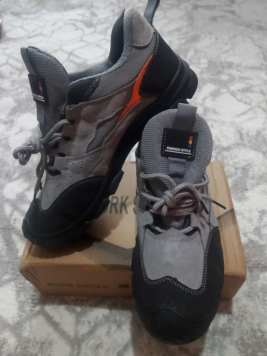 Ботинки строительные