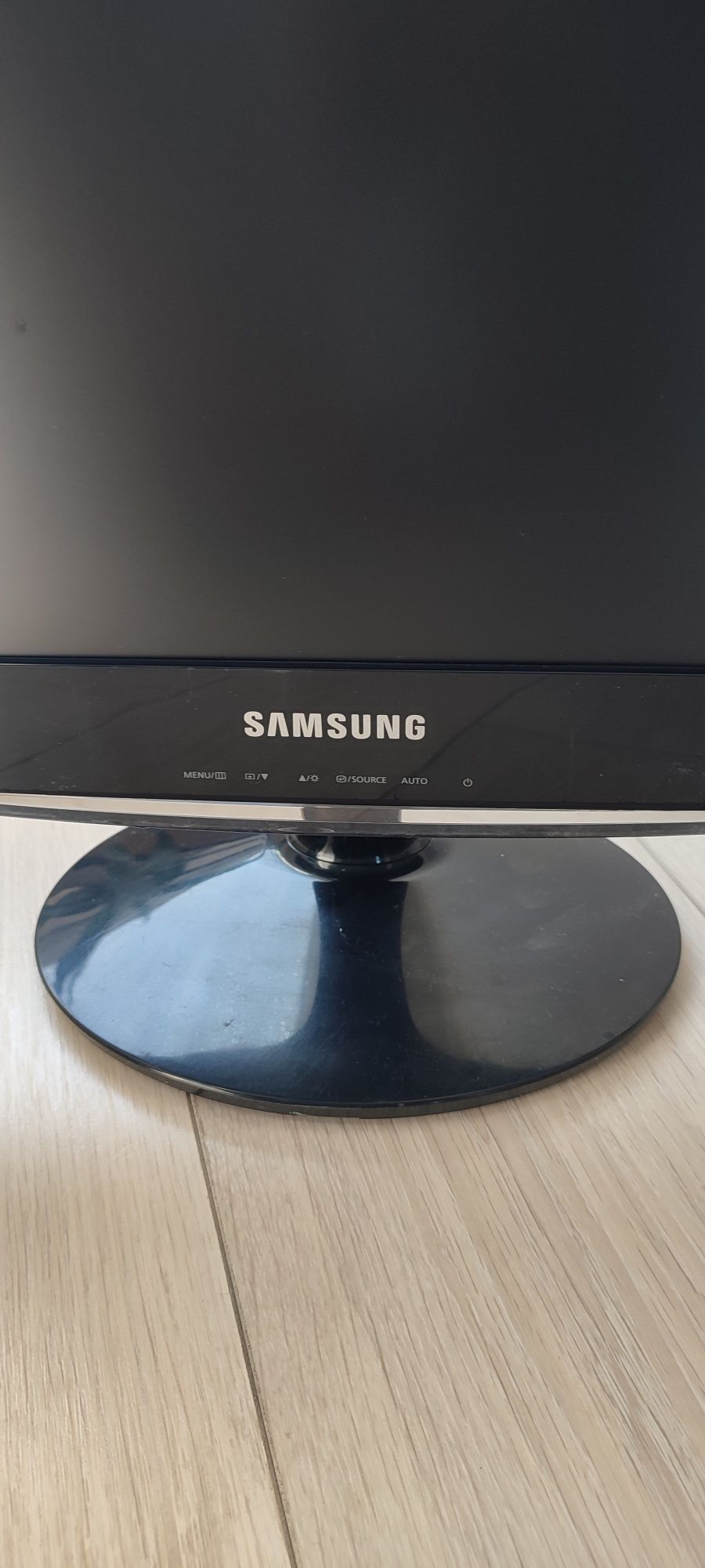 Монитор Samsung 19