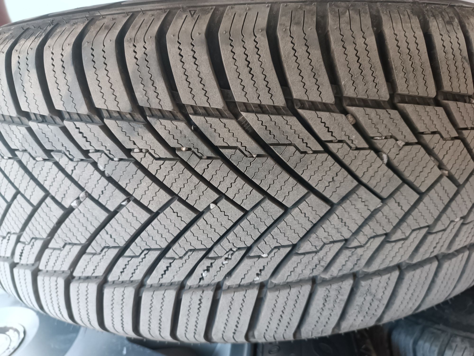 Продавам зимни гуми с джанти tracmax s130
