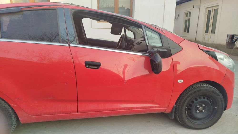 Avarenniy spark soatiladi 3000$