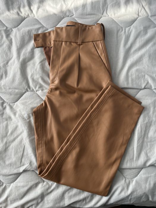 Панталон на Zara