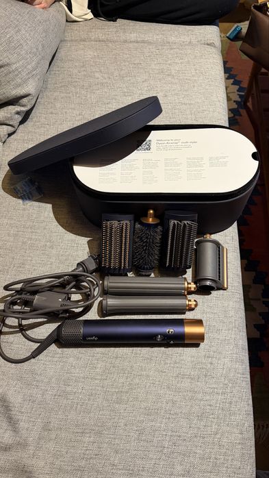 Dyson AirWrap Albastru 1000 de lei