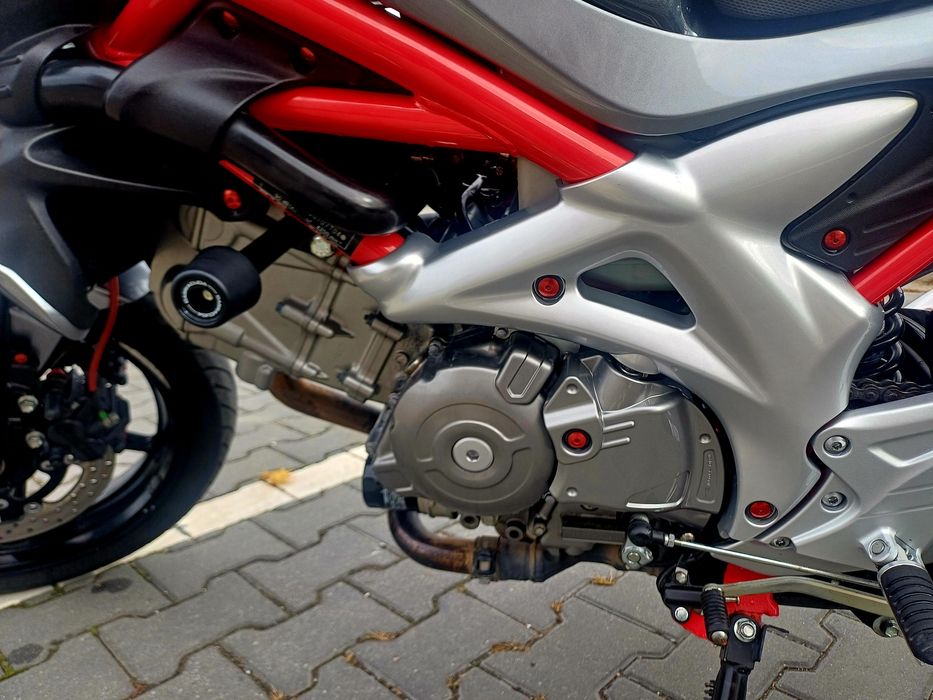 Suzuki Gladius Sv650,km 9430,bonus geaca moto!