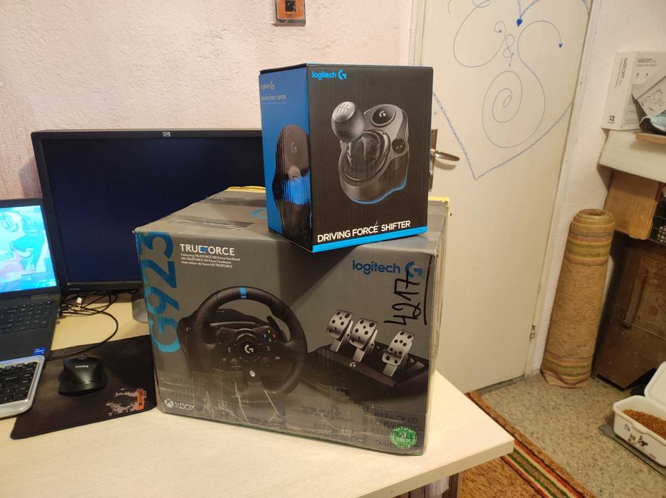 Logitech G923 волан + скоростен лост ! С ГАРАНЦИЯ XBox + PC симулатор