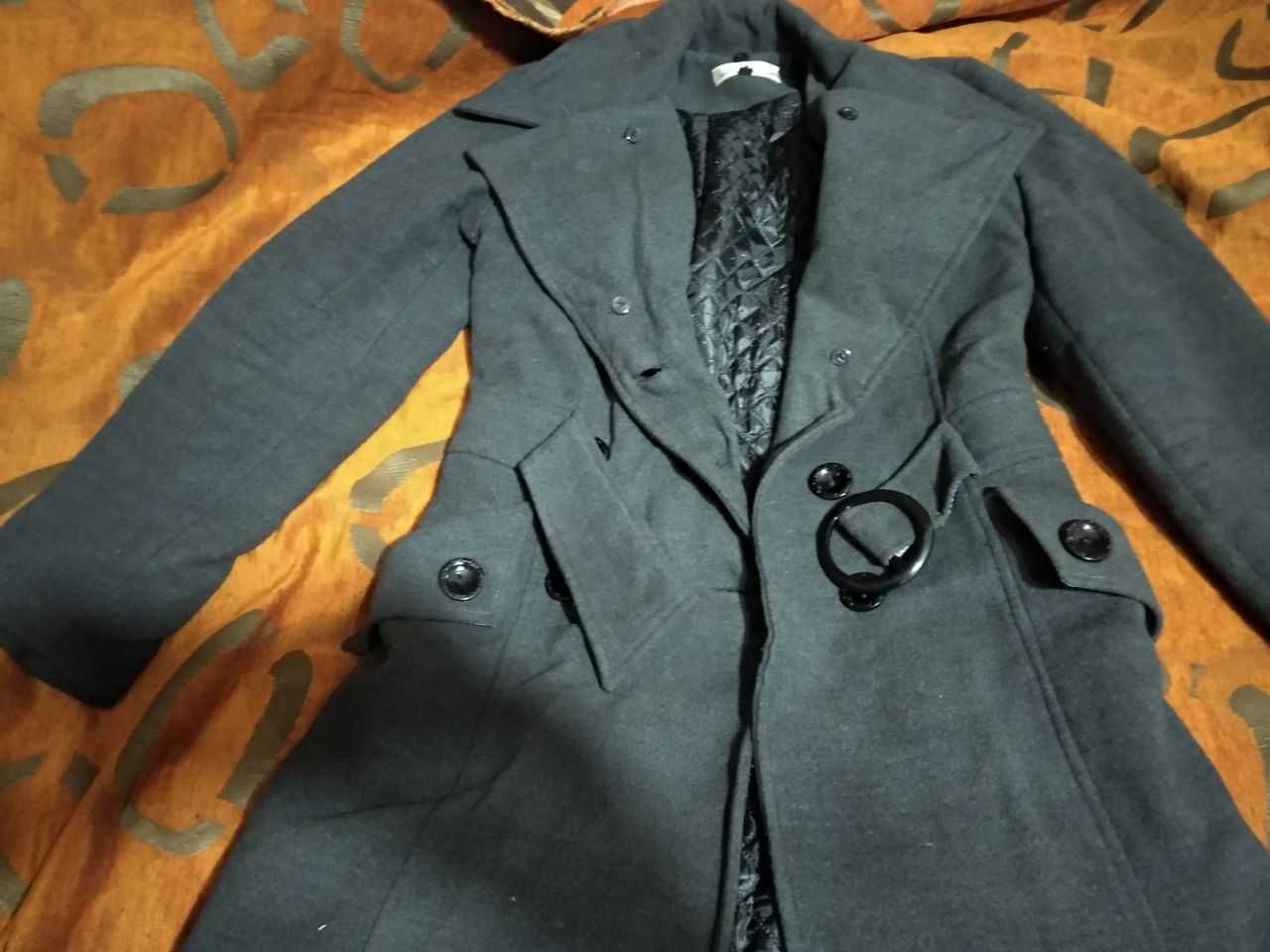 Продам куртку-жилетку мужскую