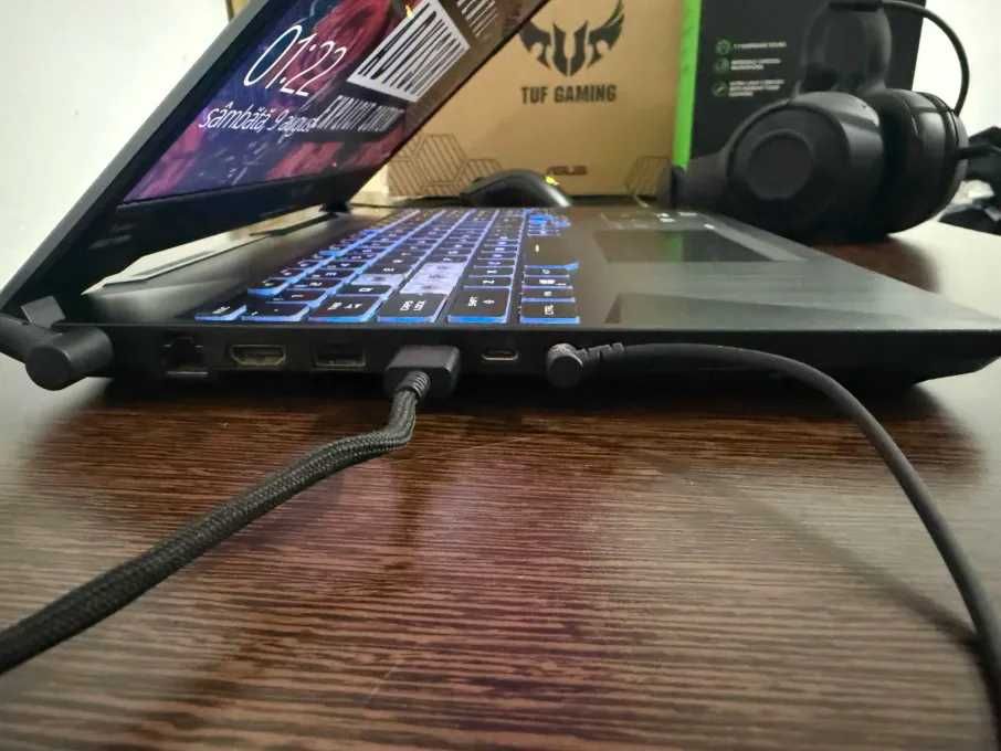 Laptop Asus Tuf Gaming + mouse + casti