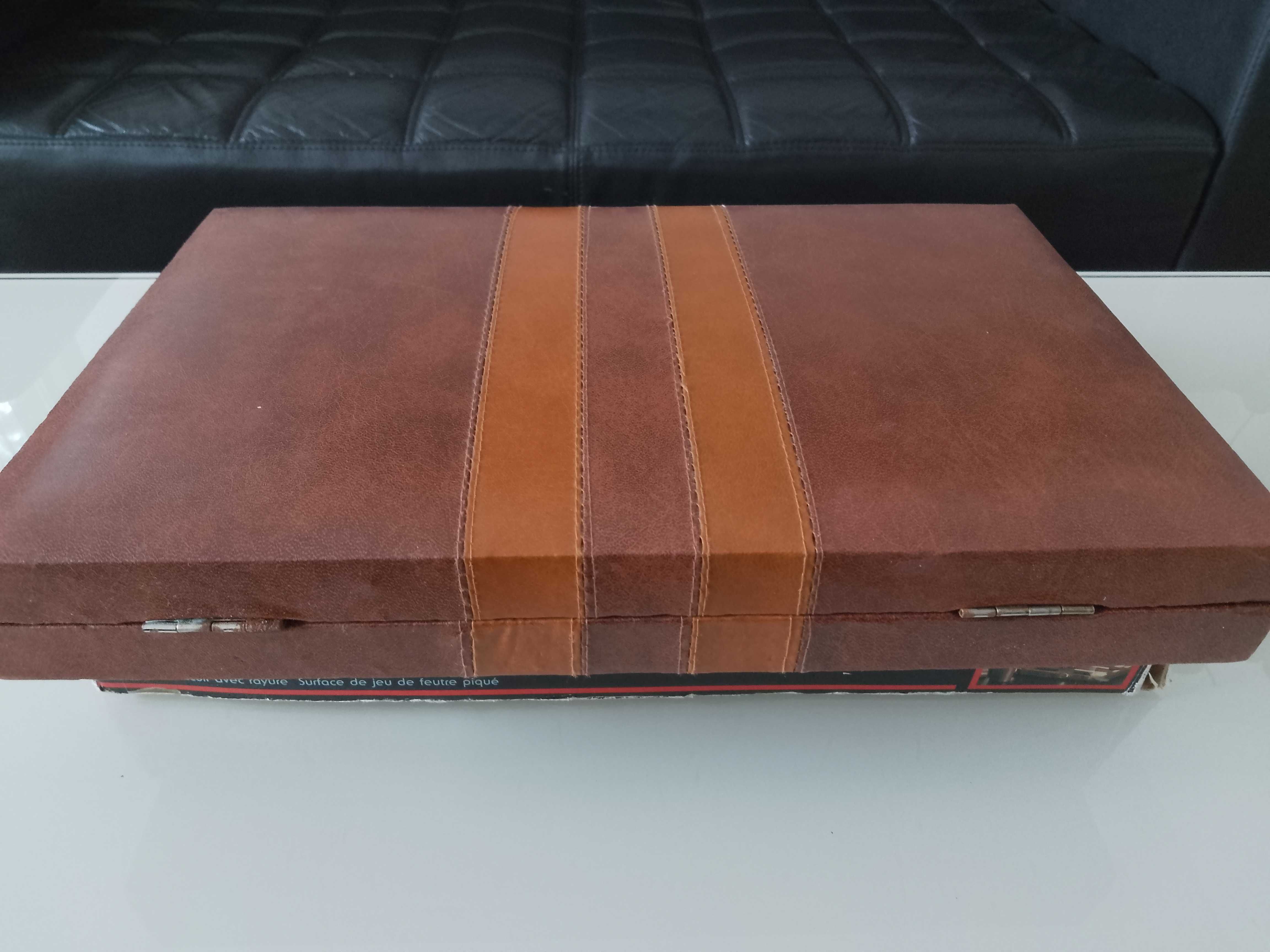 Set/Joc table/Prestige Backgammon in servieta eleganta, tip Diplomat