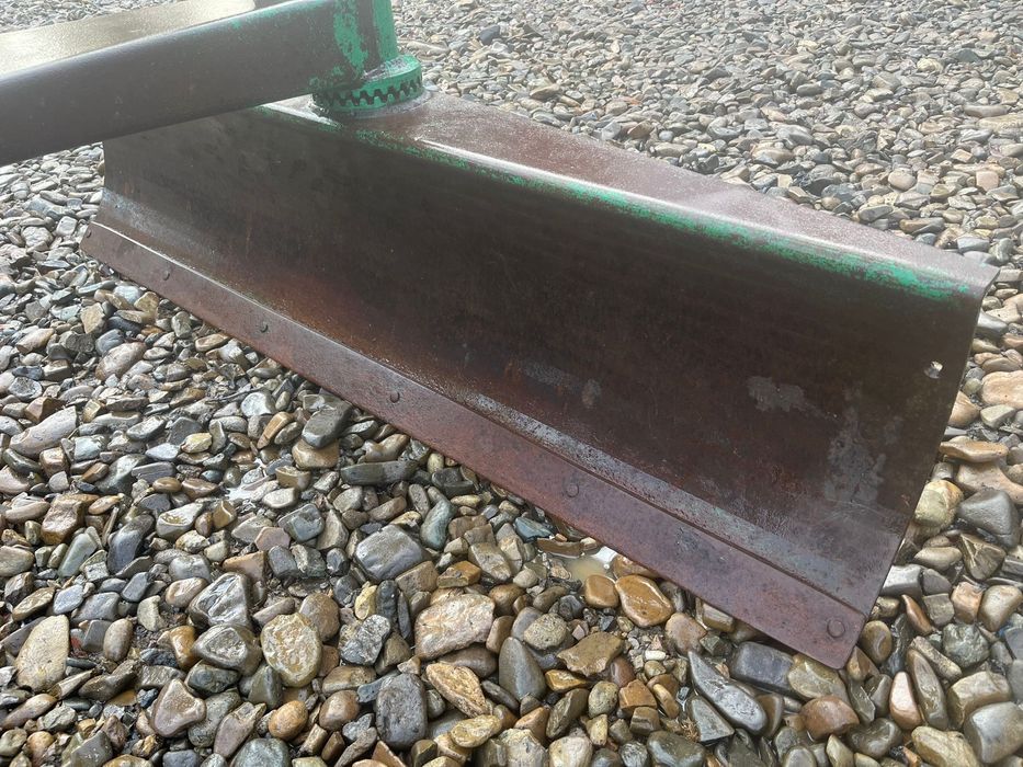 Lama Zapada Spate Tractor