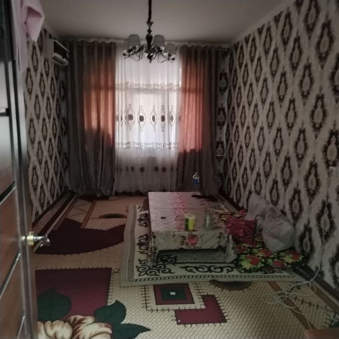 Uy sotiladi 300 mln договорная