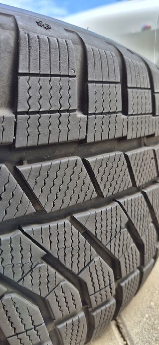 Oferta - Cauciucuri iarna Falken Eurowinter HS02PRO 235/50 R19