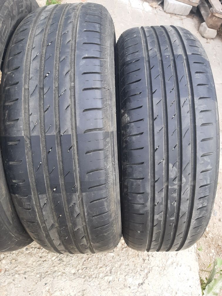 Продам шины 215/65/16 нексен