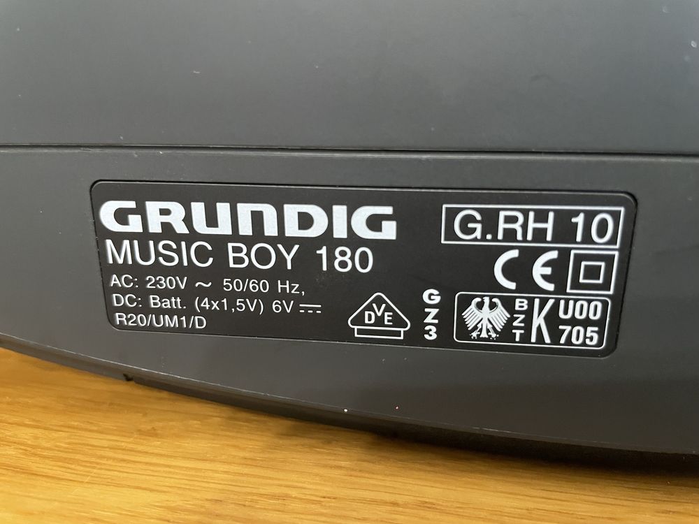 Aparat de radio Grundig Music Boy 180