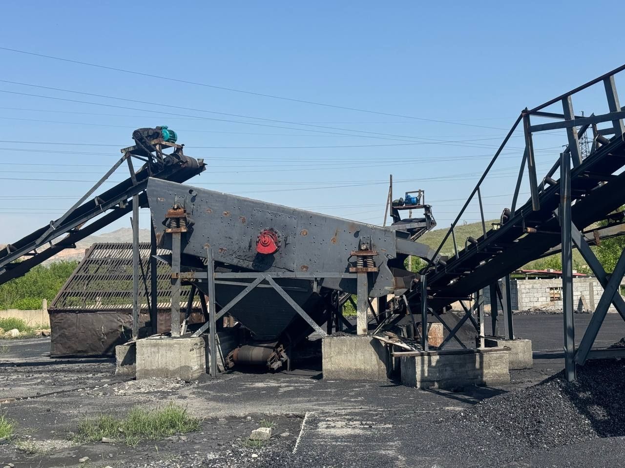 Продаётся грохотний линия