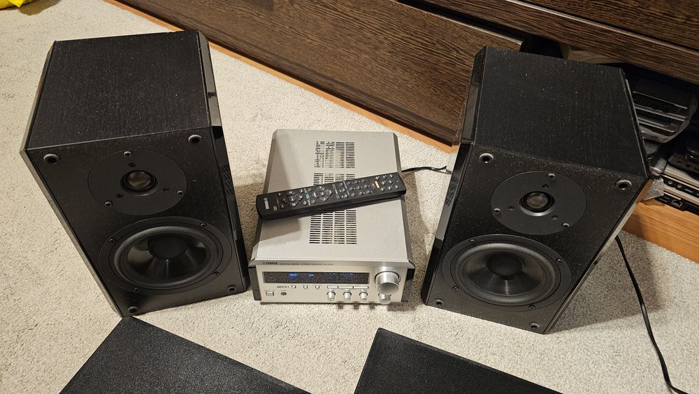 Amplituner Yamaha RX-E100, boxe NX-E100 si telecomanda