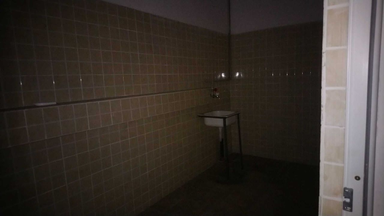 Продава се Склад в Пловдив, Център - 2400 кв.м за 300 €/кв.м - Снимка #8