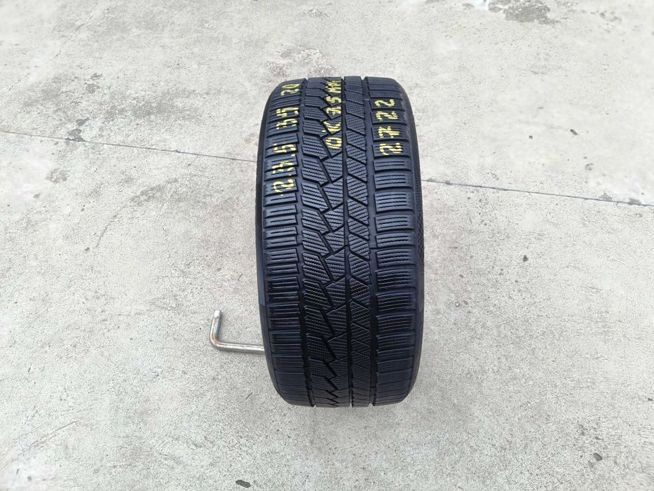 O anvelopa iarna 235 35 20 continental wintercontact TS 860S 7,8 mm