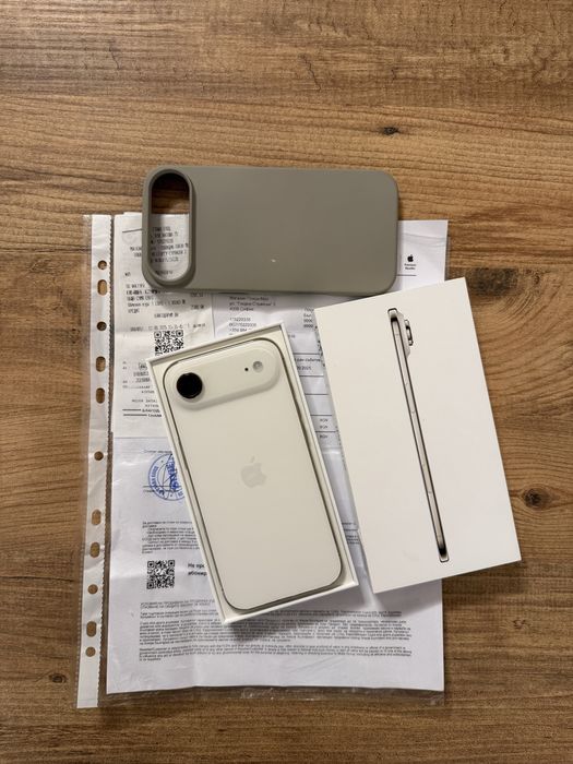 IPhone 17 Air iSTYLE  Гаранционен като НОВ ! Light Gold