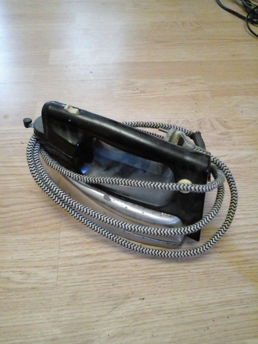 Утюг советский электрический