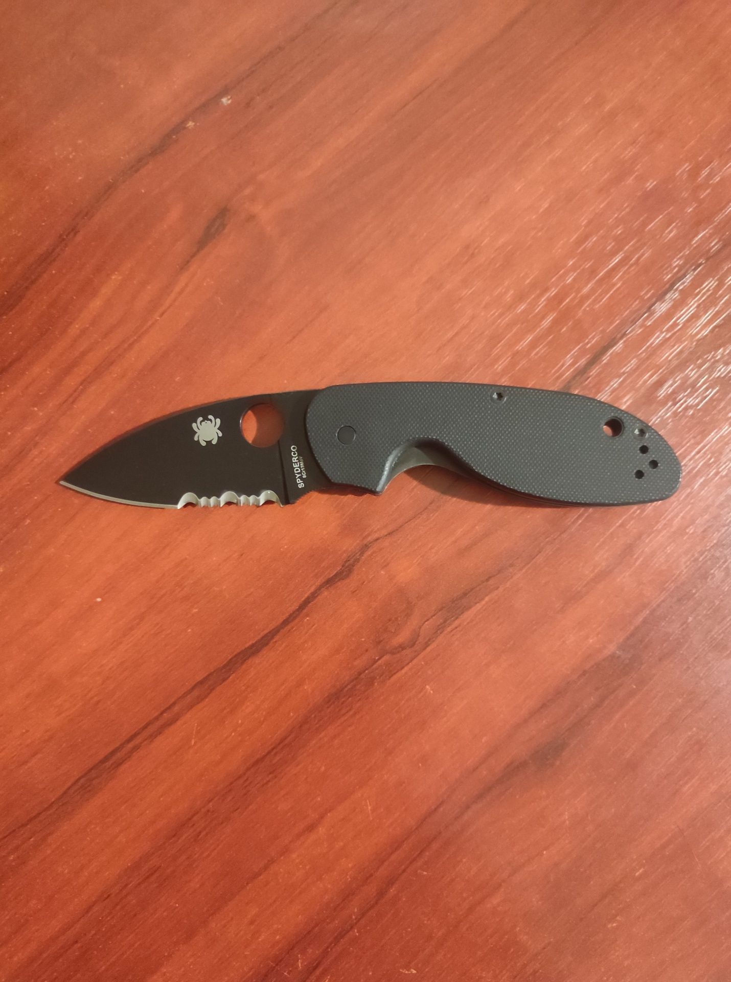 Spyderco Efficient All Black