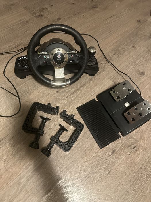 Volan cu pedale compatibil cu ps , xbox , pc mai multe in pv