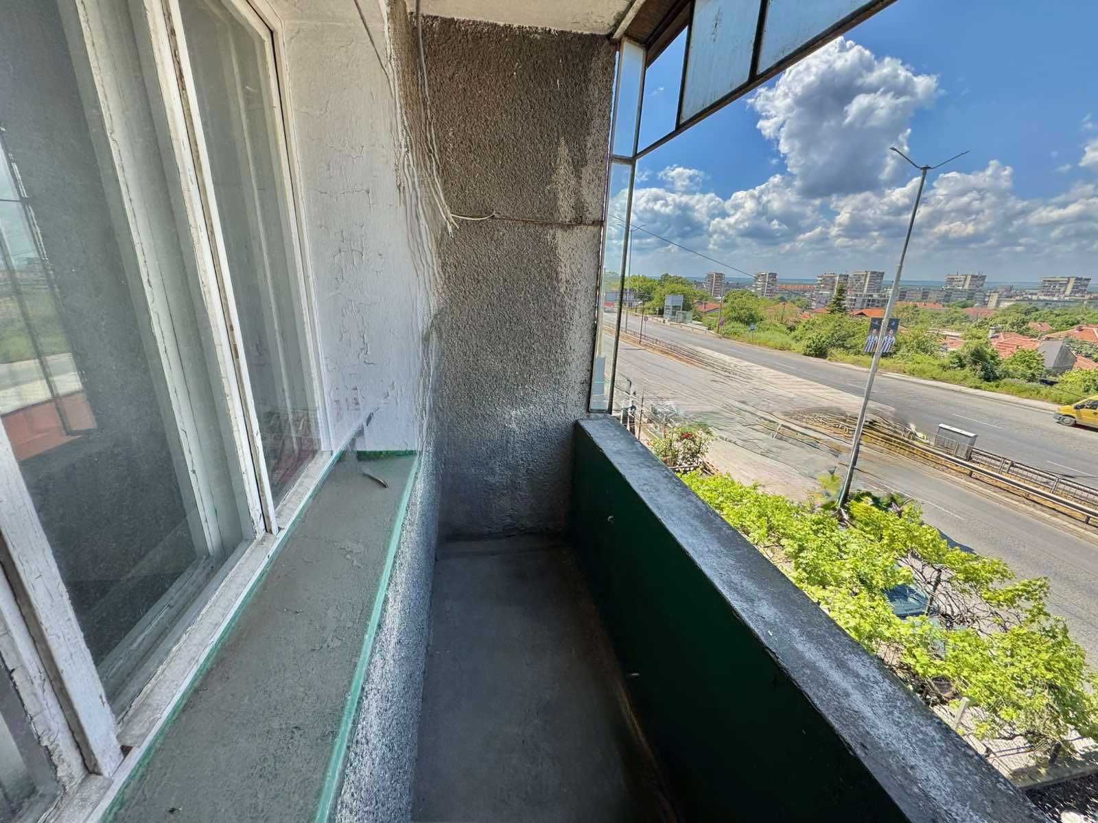 Продава 3-стаен апартамент Дружба 1