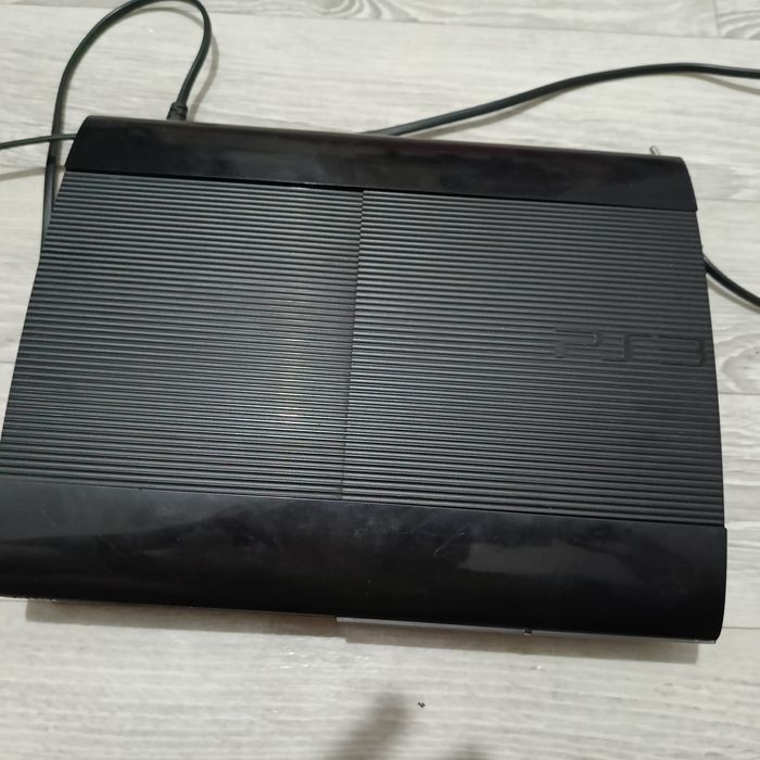 Playstation 3 супер слим торг есть