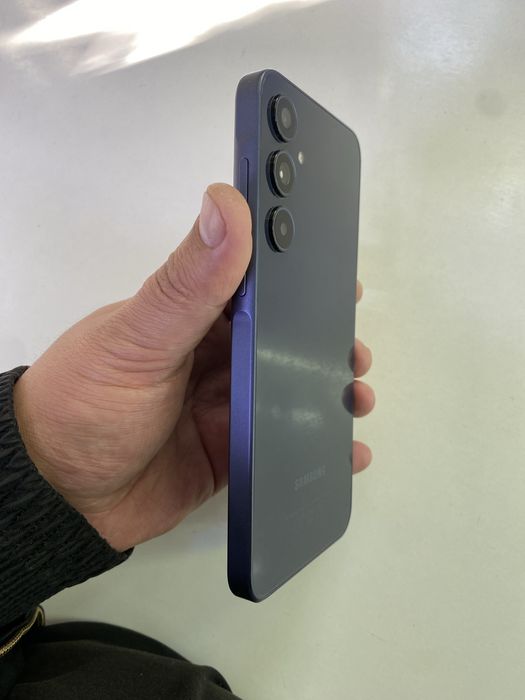 Samsung A35 (128GB) в идеальном состояний
