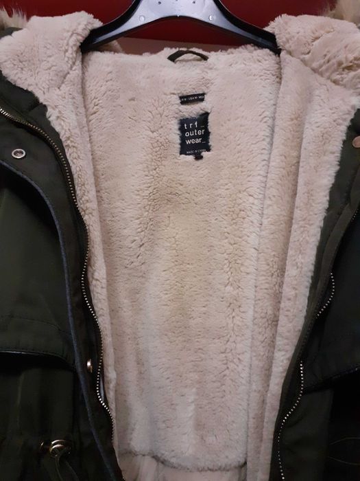 Jachetă iarnă parka super călduroasă-îmblănită,impermeabilă,antivânt.