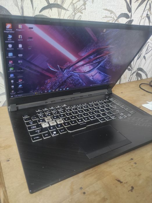 ASUS ROG Strix G512LI-SS74