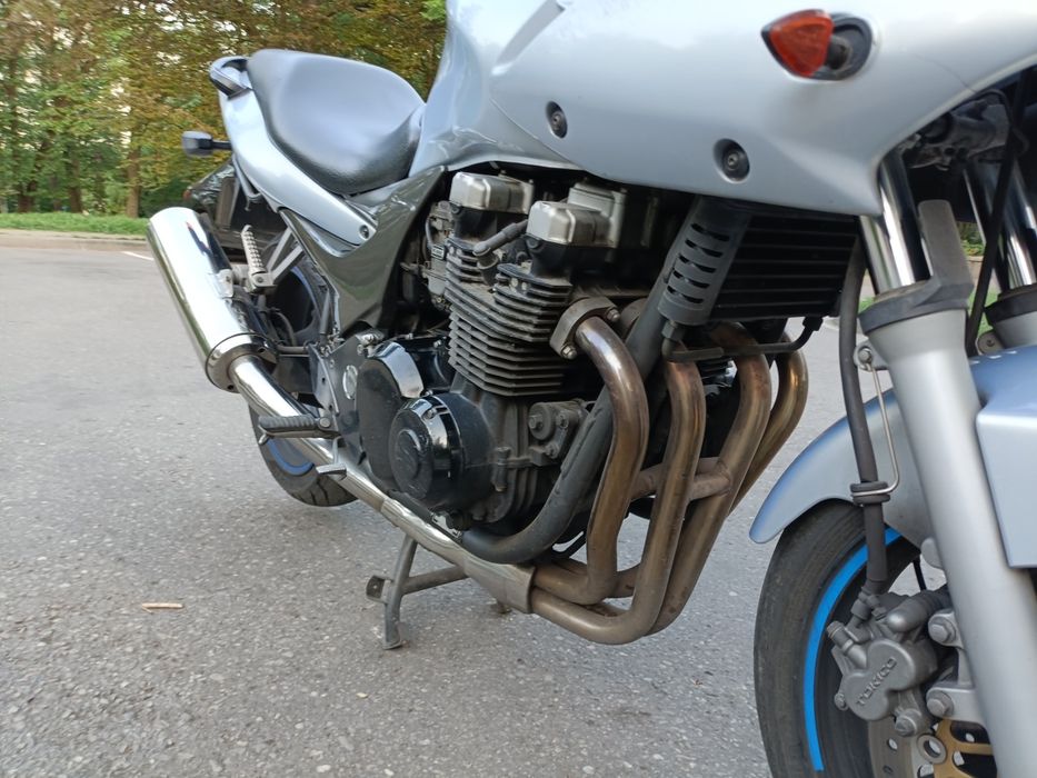 Kawasaki  ZR 7S  doar 33000 km.
