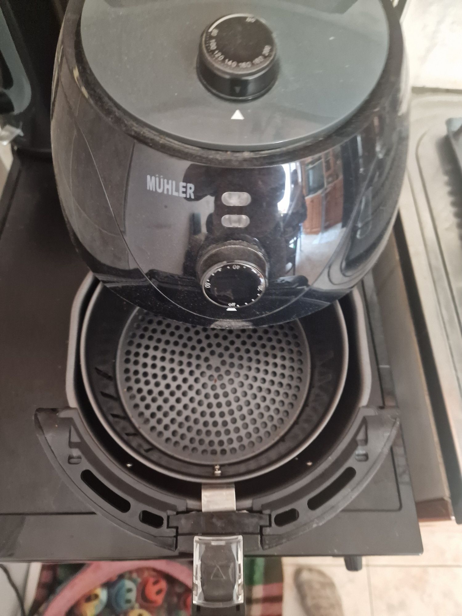 Уред  с горещ въздух muhler 1200w