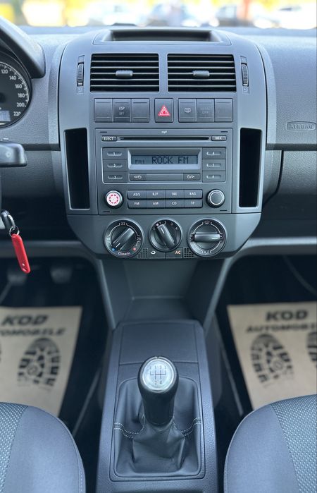 Volkswagen Polo / Silver Edition / 2009 / Benzina / RATE /