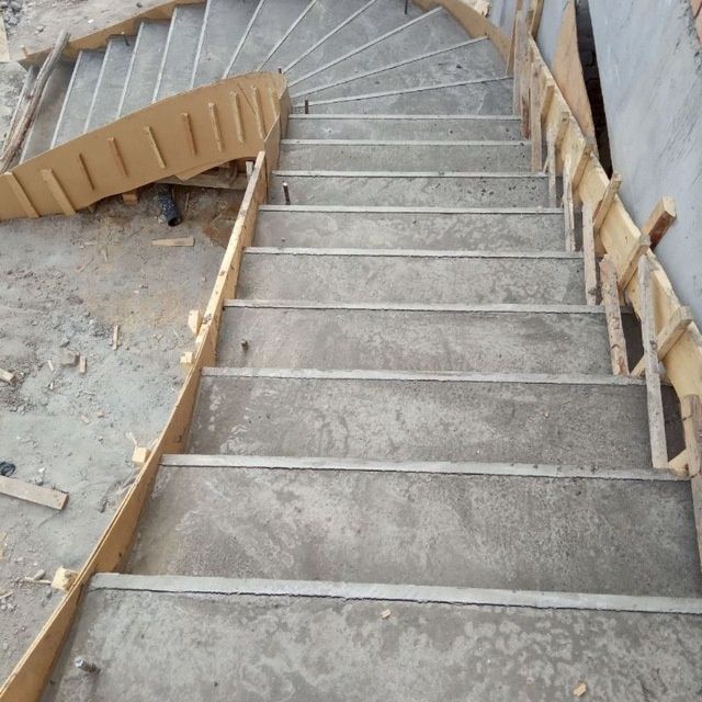 Лестница бетон зина