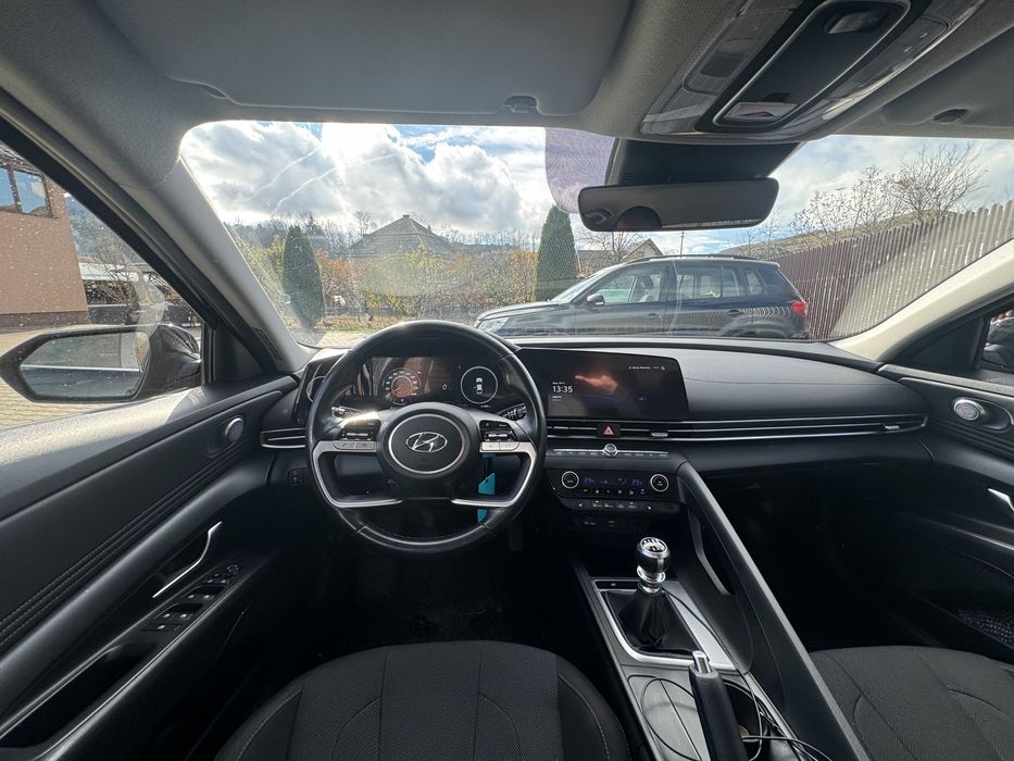 Hyundai elantra exclusive highway