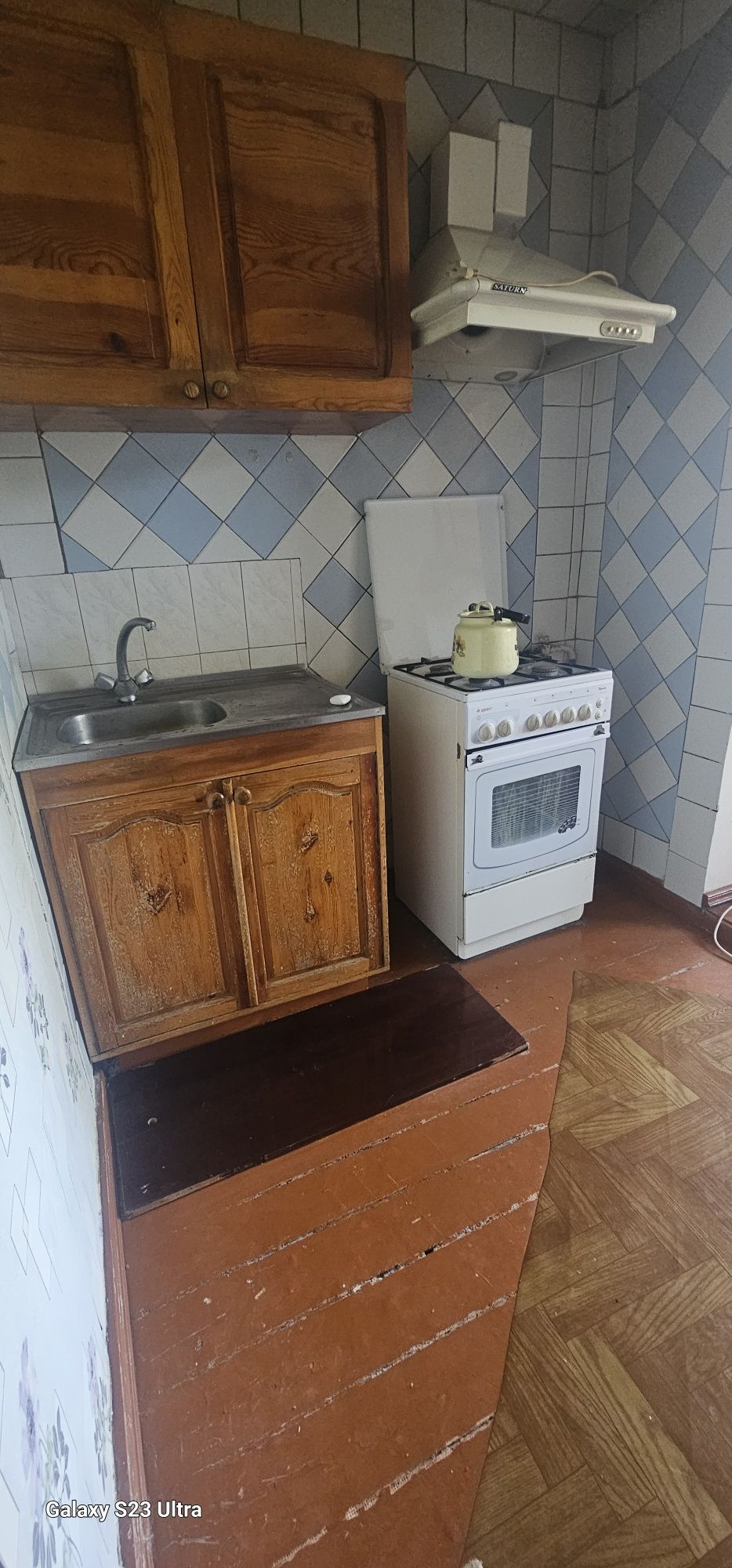 Продажа!  Чиланзар-22  2/4/4/балкон 2х6  Кирпичный  дом