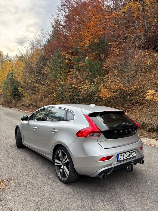 Volvo V40 R-design/120 cp/2016