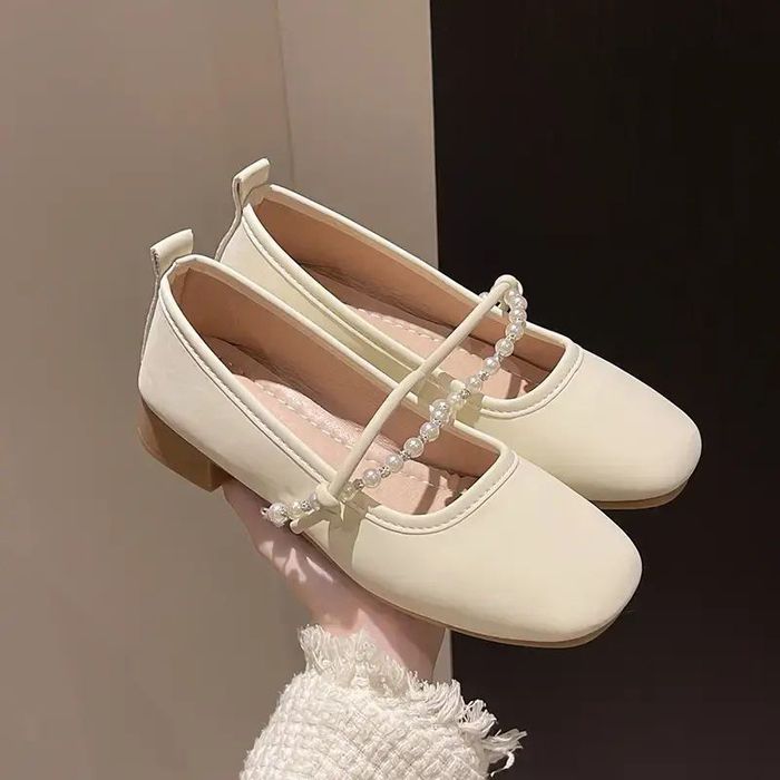 Женские босоножки