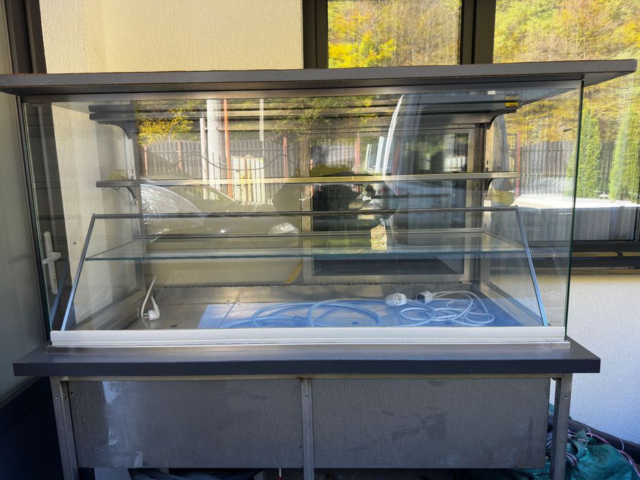Vitrină frigorifică