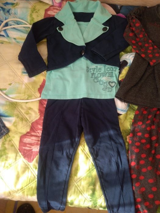 Дрехи за момиче 104(панталон, блузка, Дънки, клинове, тениски, рокли)