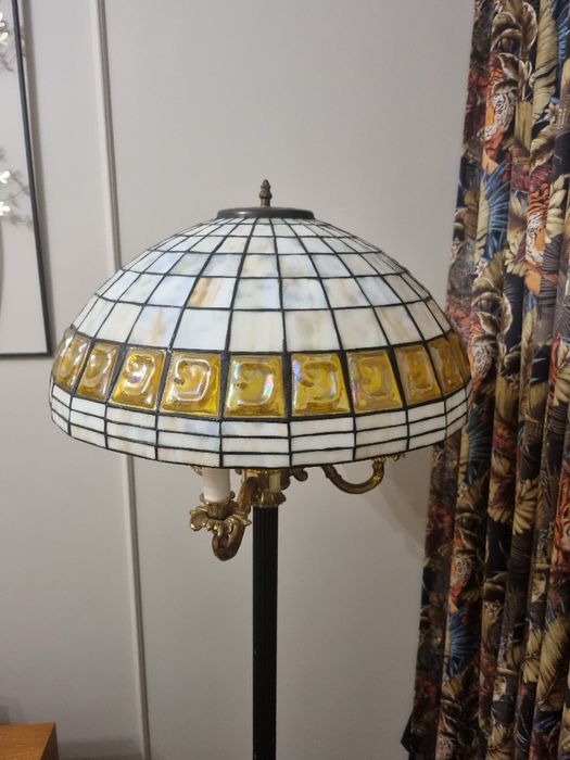 Lampa vintage cu postament de bronz masiv