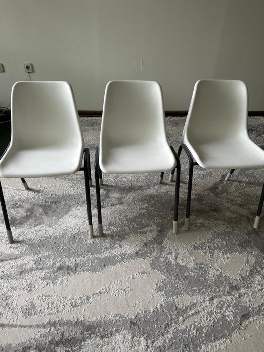 Стулья 12 шт, продам, почти новые. Пользовались мало