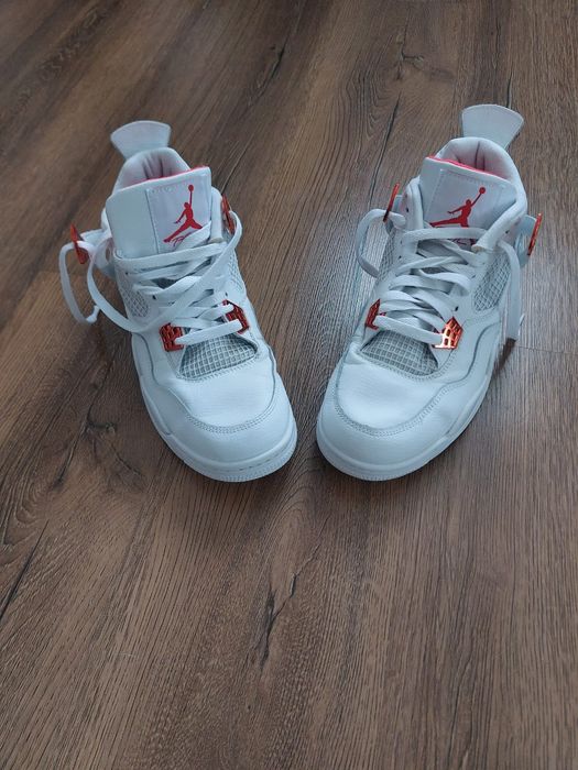 Nike Air Jordan 4 Retro Metallic Red