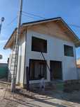 Construcți containere model casă pe structură metalică